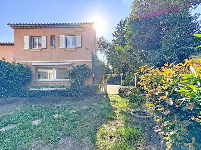 maison à vendre - 6 pièces - 113.0 m2 - CAVALAIRE SUR MER - 83 - PROVENCE-ALPES-COTE-D-AZUR - Century 21 Bianchi Transactions