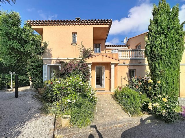 maison à vendre - 6 pièces - 113.0 m2 - CAVALAIRE SUR MER - 83 - PROVENCE-ALPES-COTE-D-AZUR - Century 21 Bianchi Transactions