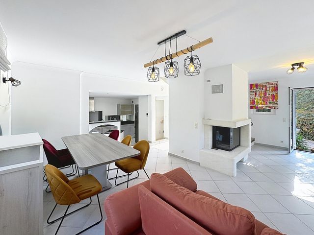 maison à vendre - 6 pièces - 113.0 m2 - CAVALAIRE SUR MER - 83 - PROVENCE-ALPES-COTE-D-AZUR - Century 21 Bianchi Transactions