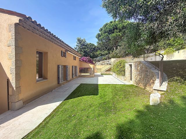 maison à vendre - 6 pièces - 160.0 m2 - LA CROIX VALMER - 83 - PROVENCE-ALPES-COTE-D-AZUR - Century 21 Bianchi Transactions