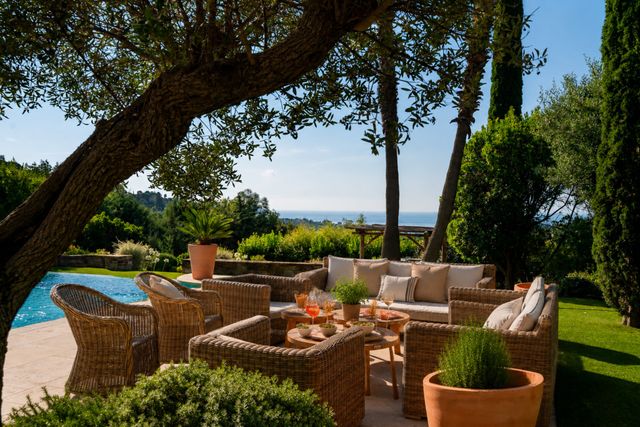 maison à vendre - 10 pièces - 240.0 m2 - CAVALAIRE SUR MER - 83 - PROVENCE-ALPES-COTE-D-AZUR - Century 21 Bianchi Transactions