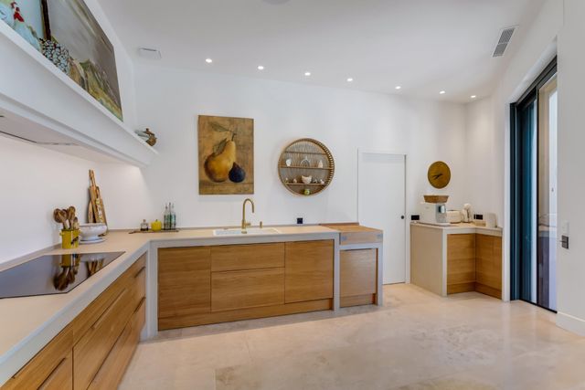 maison à vendre - 10 pièces - 240.0 m2 - CAVALAIRE SUR MER - 83 - PROVENCE-ALPES-COTE-D-AZUR - Century 21 Bianchi Transactions
