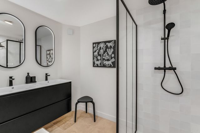 maison à vendre - 10 pièces - 240.0 m2 - CAVALAIRE SUR MER - 83 - PROVENCE-ALPES-COTE-D-AZUR - Century 21 Bianchi Transactions