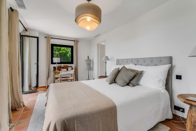 maison à vendre - 10 pièces - 240.0 m2 - CAVALAIRE SUR MER - 83 - PROVENCE-ALPES-COTE-D-AZUR - Century 21 Bianchi Transactions