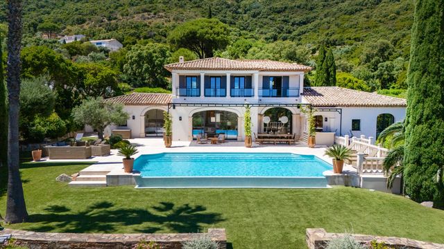 maison à vendre - 10 pièces - 240.0 m2 - CAVALAIRE SUR MER - 83 - PROVENCE-ALPES-COTE-D-AZUR - Century 21 Bianchi Transactions