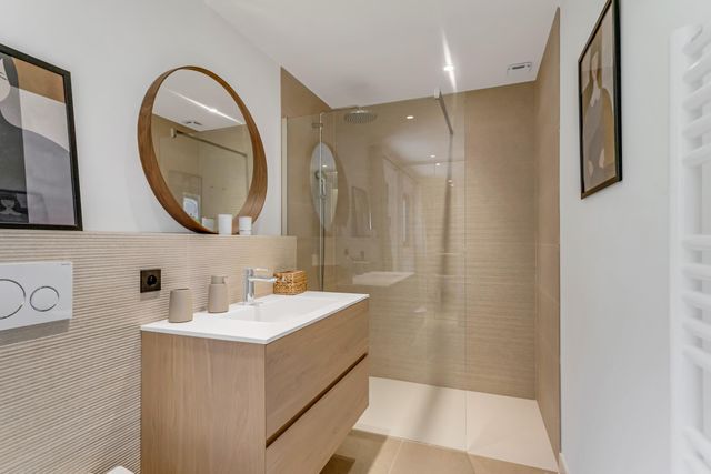 maison à vendre - 10 pièces - 240.0 m2 - CAVALAIRE SUR MER - 83 - PROVENCE-ALPES-COTE-D-AZUR - Century 21 Bianchi Transactions