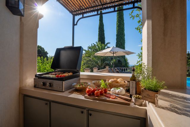 maison à vendre - 10 pièces - 240.0 m2 - CAVALAIRE SUR MER - 83 - PROVENCE-ALPES-COTE-D-AZUR - Century 21 Bianchi Transactions
