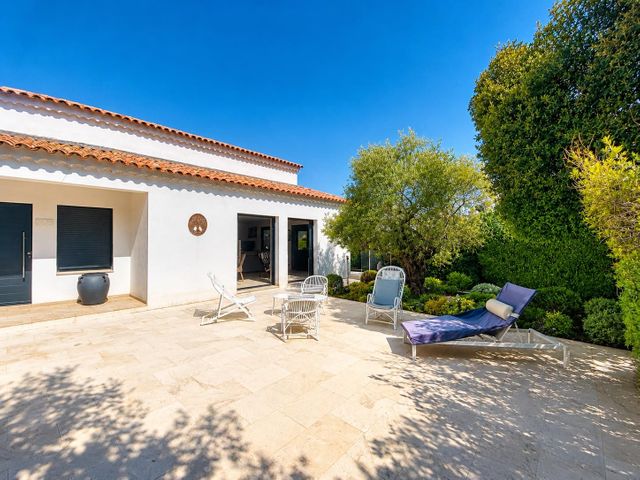 maison à vendre - 7 pièces - 193.0 m2 - CAVALAIRE SUR MER - 83 - PROVENCE-ALPES-COTE-D-AZUR - Century 21 Bianchi Transactions