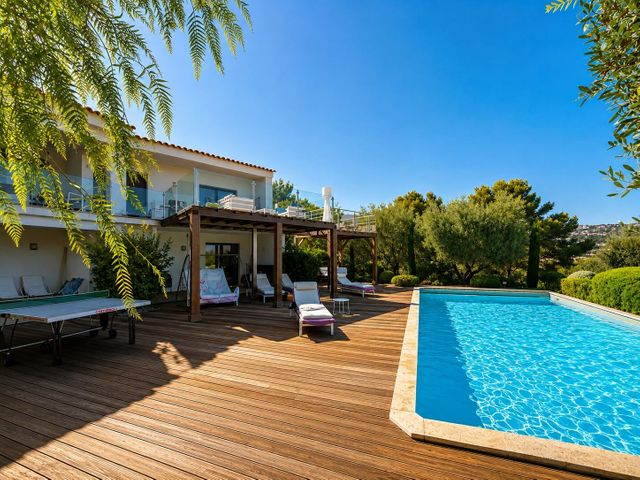 maison à vendre - 7 pièces - 193.0 m2 - CAVALAIRE SUR MER - 83 - PROVENCE-ALPES-COTE-D-AZUR - Century 21 Bianchi Transactions