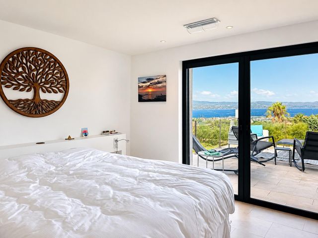 maison à vendre - 7 pièces - 193.0 m2 - CAVALAIRE SUR MER - 83 - PROVENCE-ALPES-COTE-D-AZUR - Century 21 Bianchi Transactions