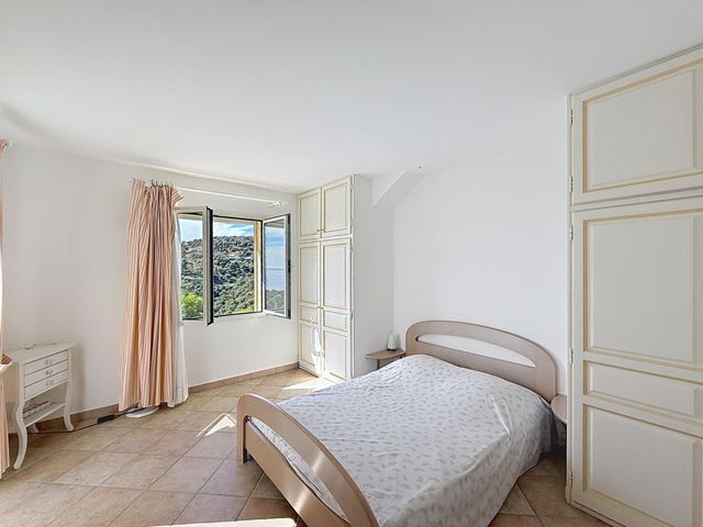 maison à vendre - 6 pièces - 350.0 m2 - CAVALAIRE SUR MER - 83 - PROVENCE-ALPES-COTE-D-AZUR - Century 21 Bianchi Transactions