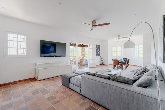 maison à vendre - 8 pièces - 225.0 m2 - LA CROIX VALMER - 83 - PROVENCE-ALPES-COTE-D-AZUR - Century 21 Bianchi Transactions