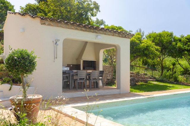 maison à vendre - 8 pièces - 225.0 m2 - LA CROIX VALMER - 83 - PROVENCE-ALPES-COTE-D-AZUR - Century 21 Bianchi Transactions