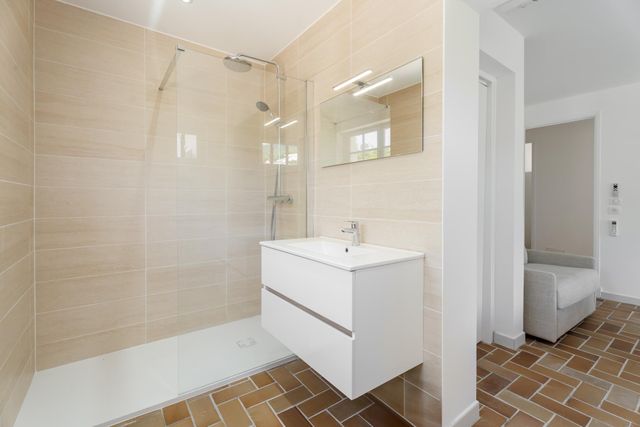 maison à vendre - 8 pièces - 225.0 m2 - LA CROIX VALMER - 83 - PROVENCE-ALPES-COTE-D-AZUR - Century 21 Bianchi Transactions