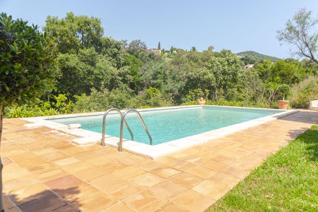 maison à vendre - 8 pièces - 225.0 m2 - LA CROIX VALMER - 83 - PROVENCE-ALPES-COTE-D-AZUR - Century 21 Bianchi Transactions