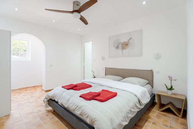 maison à vendre - 8 pièces - 225.0 m2 - LA CROIX VALMER - 83 - PROVENCE-ALPES-COTE-D-AZUR - Century 21 Bianchi Transactions