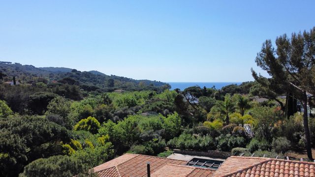 maison à vendre - 7 pièces - 250.0 m2 - LA CROIX VALMER - 83 - PROVENCE-ALPES-COTE-D-AZUR - Century 21 Bianchi Transactions